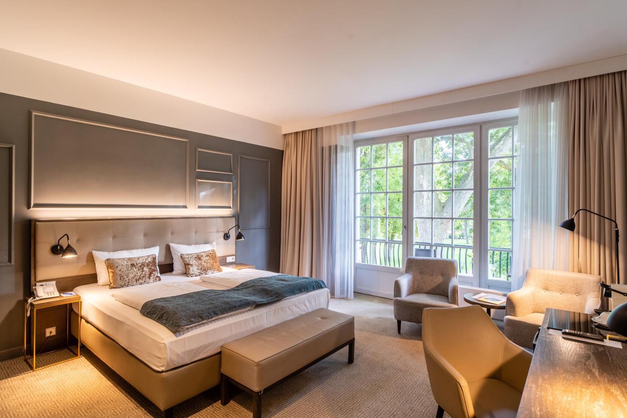 Parkhotel Kurhaus 4*